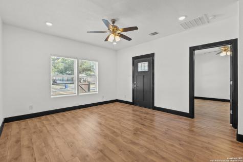 726 E Highland Boulevard San Antonio TX 78210
