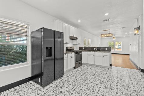 726 E Highland Boulevard San Antonio TX 78210