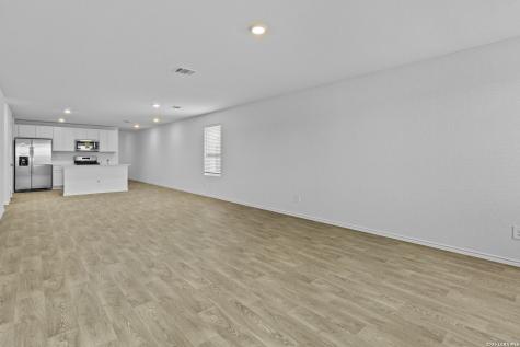16055 Mahogany Way Elmendorf TX 78112