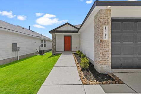 16055 Mahogany Way Elmendorf TX 78112