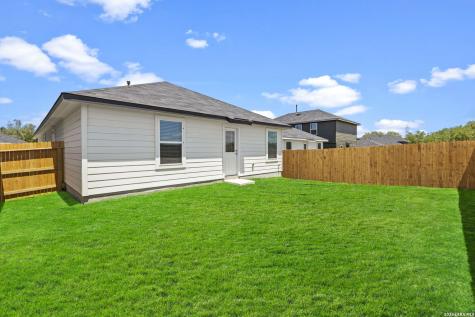 16055 Mahogany Way Elmendorf TX 78112