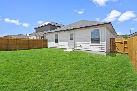 16055 Mahogany Way Elmendorf TX 78112