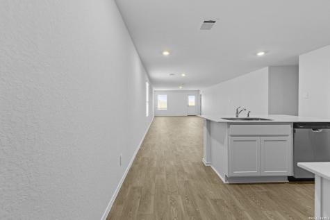 16055 Mahogany Way Elmendorf TX 78112