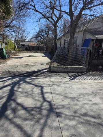 108 San Martin San Antonio TX 78207