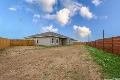 101 Troubadour Lane Poteet TX 78065