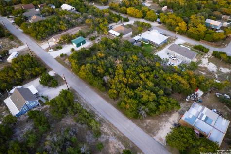 1253 Ramble Hills Canyon Lake TX 78133