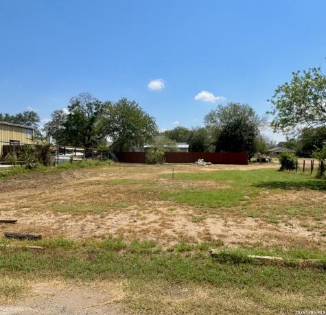 00 Renfro Devine TX 78016