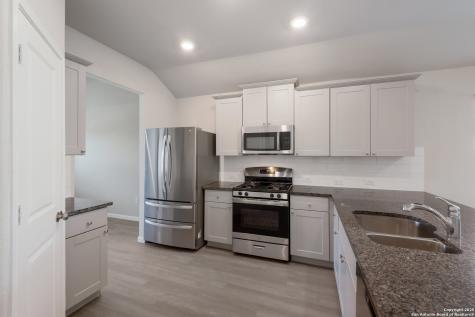 4309 Southton Bed San Antonio TX 78223