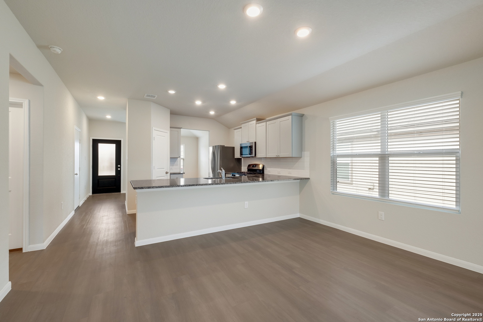 4309 Southton Bed San Antonio TX 78223