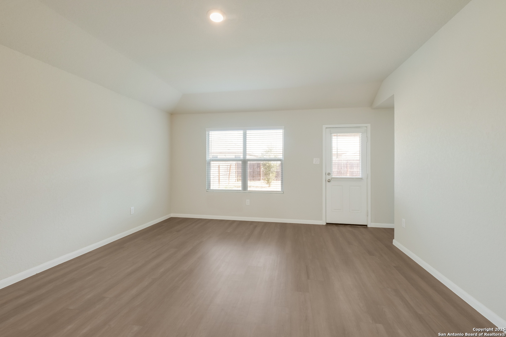 4309 Southton Bed San Antonio TX 78223