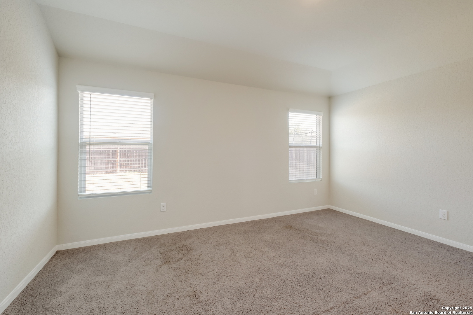 4309 Southton Bed San Antonio TX 78223