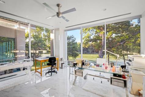 636 Woodlake Drive Mcqueeney TX 78123