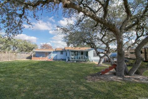 16472 N State Highway 16 Poteet TX 78065