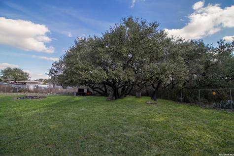 16472 N State Highway 16 Poteet TX 78065