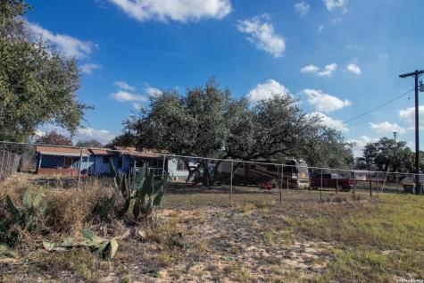 16472 N State Highway 16 Poteet TX 78065