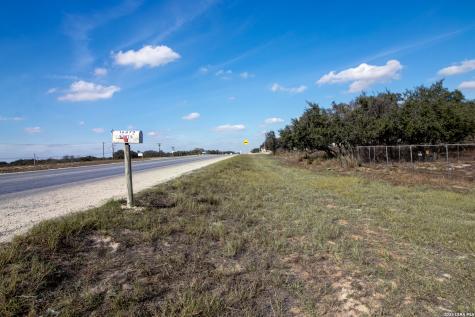 16472 N State Highway 16 Poteet TX 78065