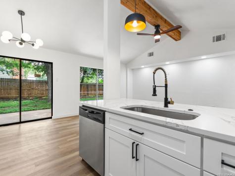 6810 Spring Garden Street San Antonio TX 78249