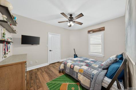 2220 Fm 1343 Devine TX 78016