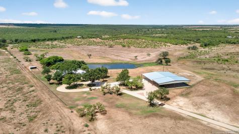 2220 Fm 1343 Devine TX 78016