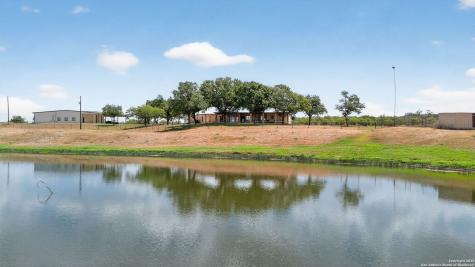 2220 Fm 1343 Devine TX 78016