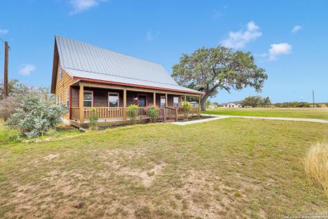 105 Brown Saddle Circle Bandera TX 78003