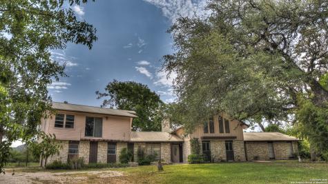6623 Ranch Road 1120 Rio Frio TX 78879
