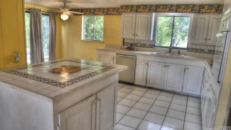 6623 Ranch Road 1120 Rio Frio TX 78879