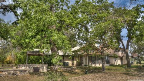 6623 Ranch Road 1120 Rio Frio TX 78879