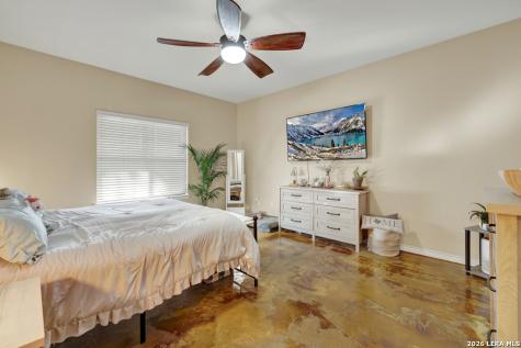 1074 Camellia New Braunfels TX 78130