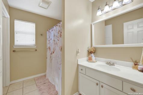 1074 Camellia New Braunfels TX 78130
