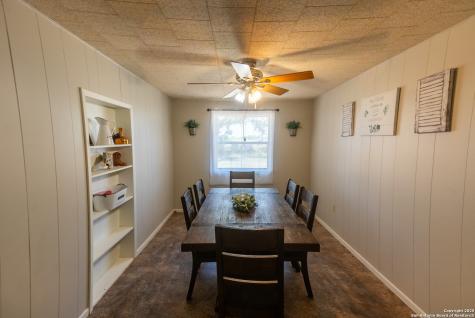 4843 N Fm 1436 La Pryor TX 78872