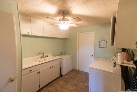 4843 N Fm 1436 La Pryor TX 78872