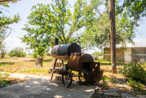 4843 N Fm 1436 La Pryor TX 78872