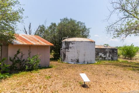 4843 N Fm 1436 La Pryor TX 78872