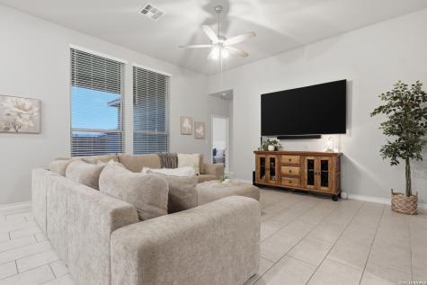 10131 Harr Knoll San Antonio TX 78224