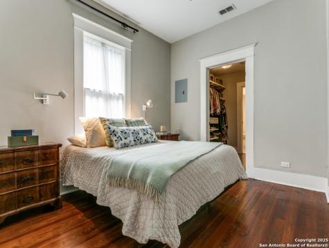 521 N Palmetto San Antonio TX 78202
