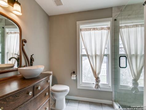 521 N Palmetto San Antonio TX 78202