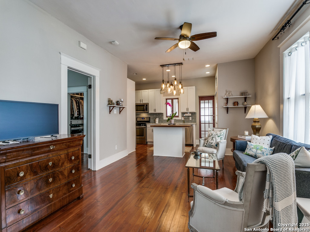 521 N Palmetto San Antonio TX 78202
