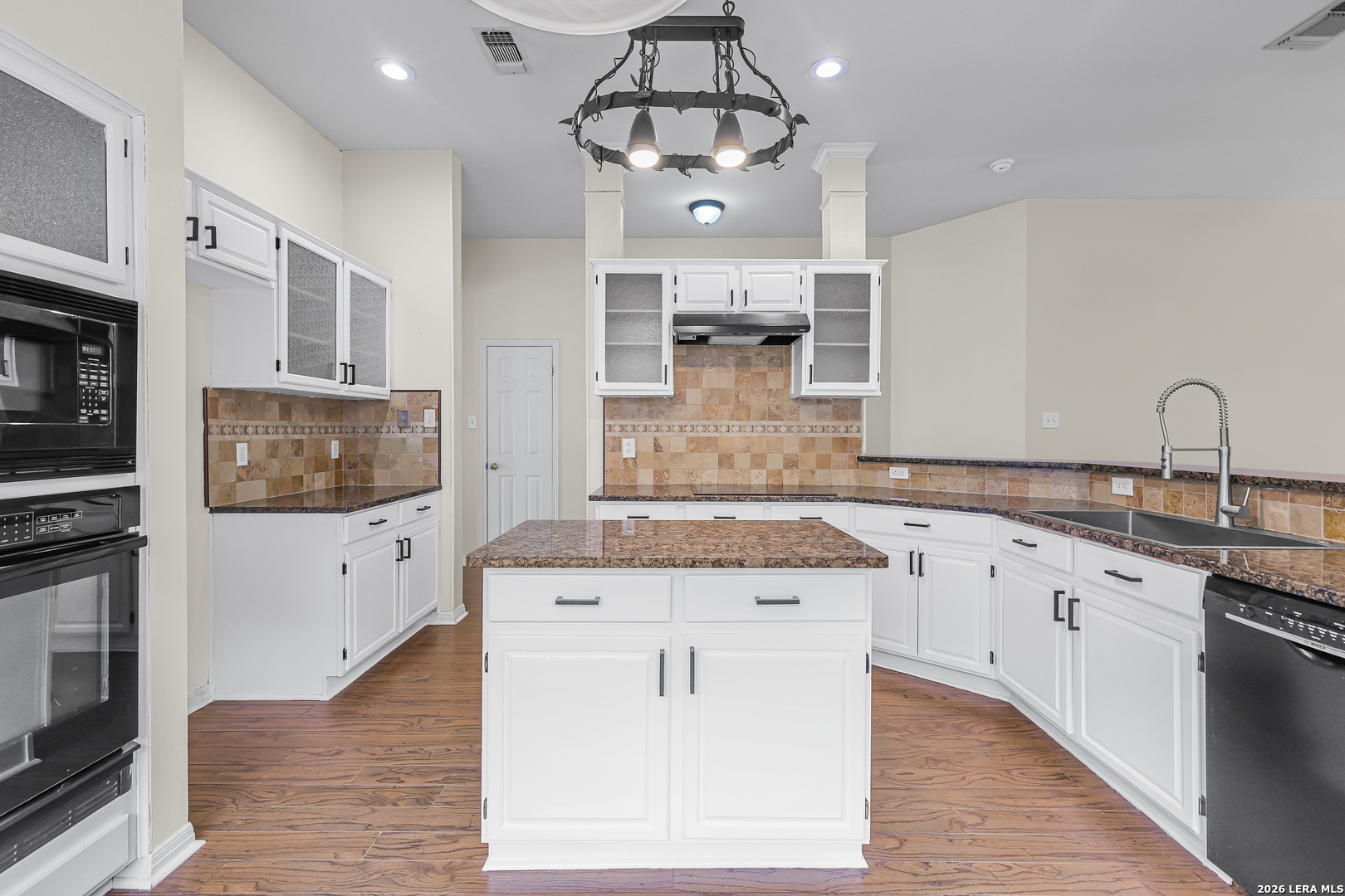 11 Bedford Oaks San Antonio TX 78254