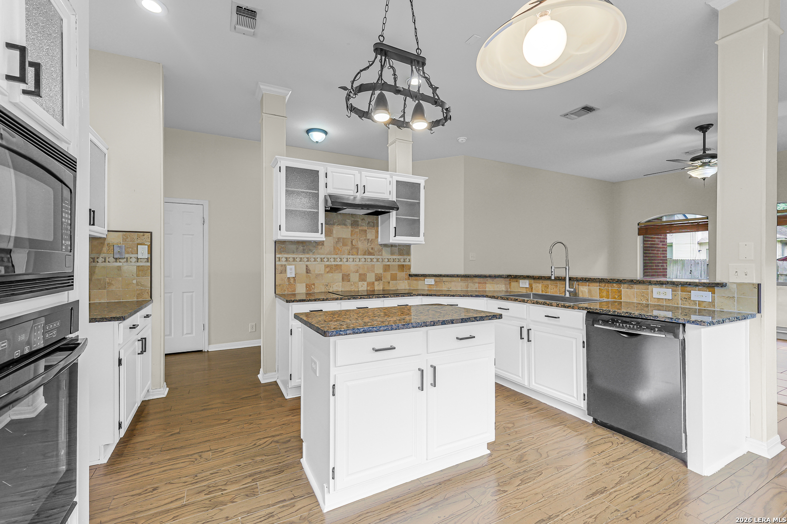 11 Bedford Oaks San Antonio TX 78254