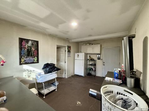 143 Los Arboles San Antonio TX 78214