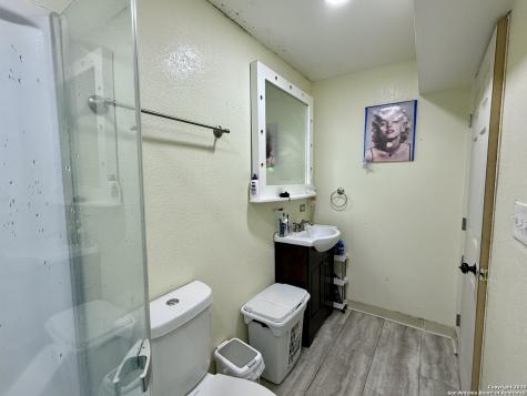 143 Los Arboles San Antonio TX 78214