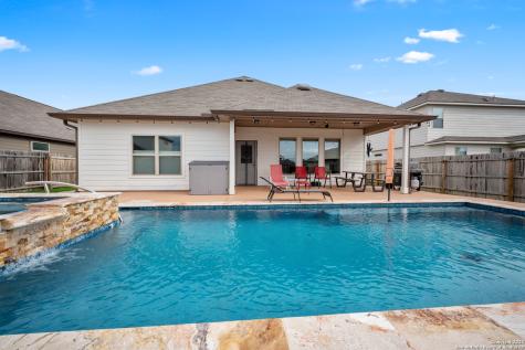 718 Farmers Dell New Braunfels TX 78130
