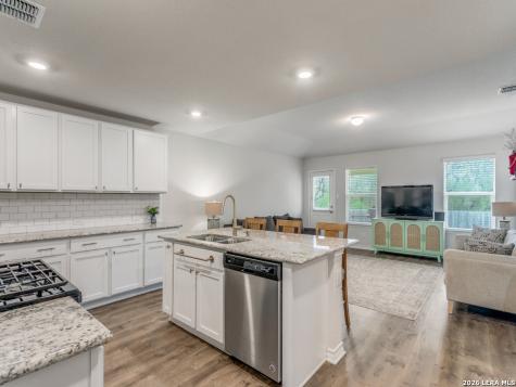 914 Sage Thrasher San Antonio TX 78253