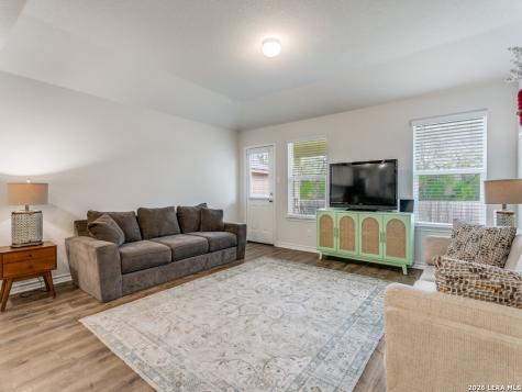914 Sage Thrasher San Antonio TX 78253