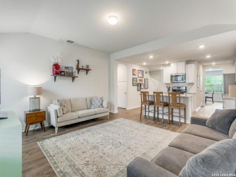 914 Sage Thrasher San Antonio TX 78253