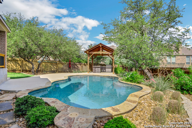 9015 Maureens Pond Boerne TX 78015