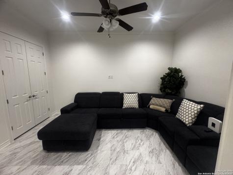 1603 Oak Willow San Antonio TX 78245