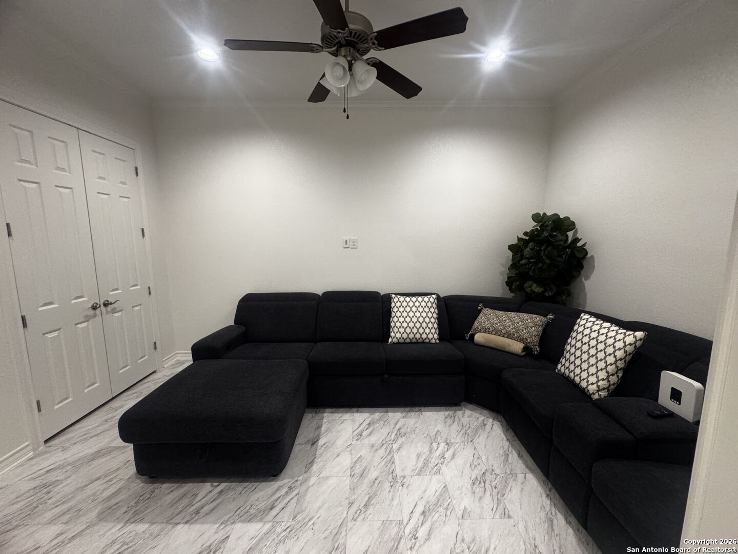 1603 Oak Willow San Antonio TX 78245