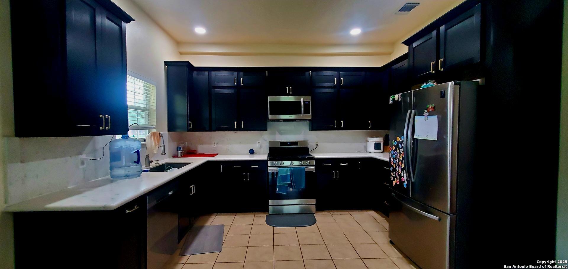 1121 N Oak Pearsall TX 78061